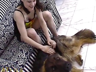 Horny Teen Fuck Her Dog